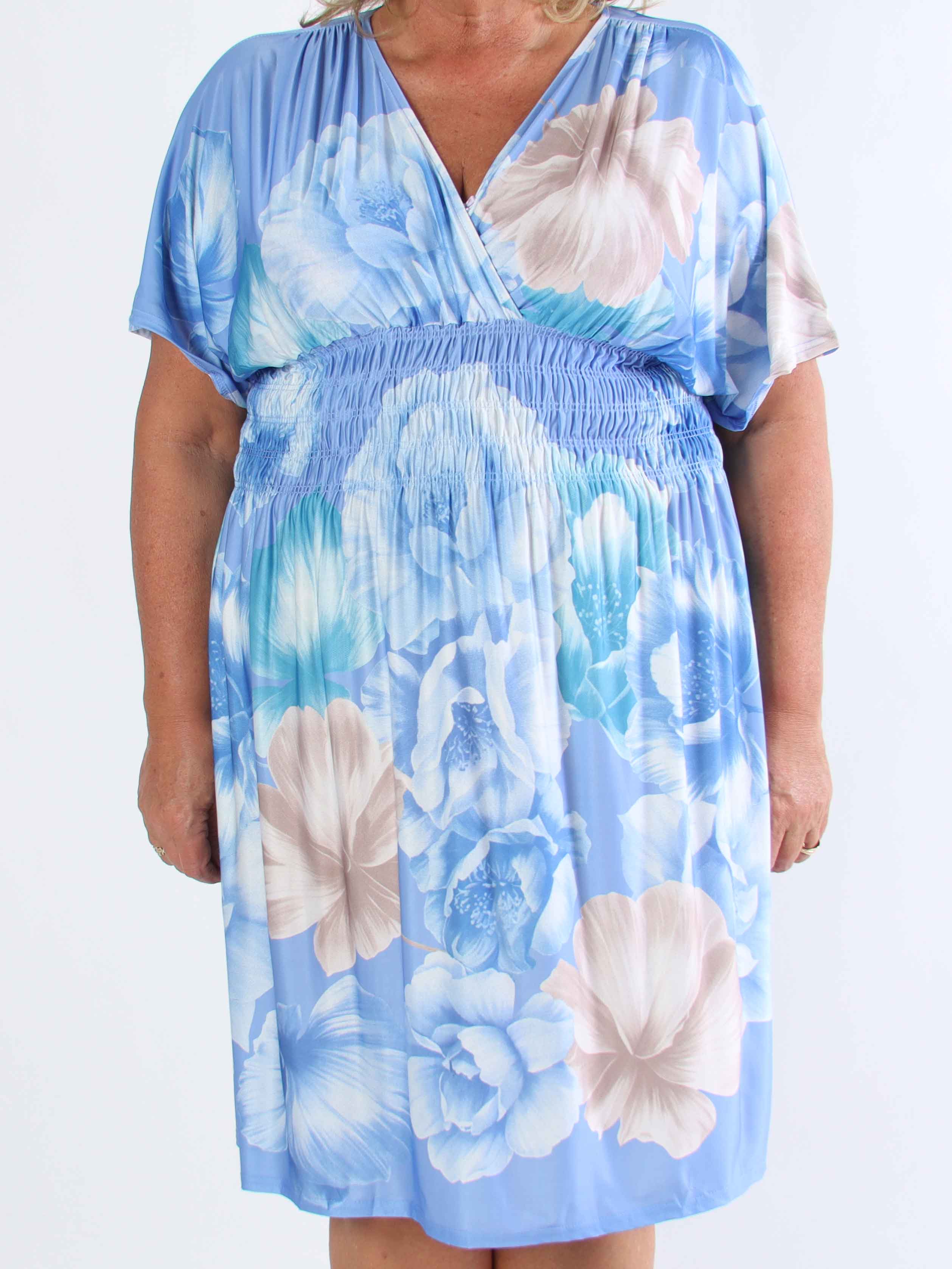 Pams Peony Short - Kort elastisk plus size-klänning med blommigt tryck